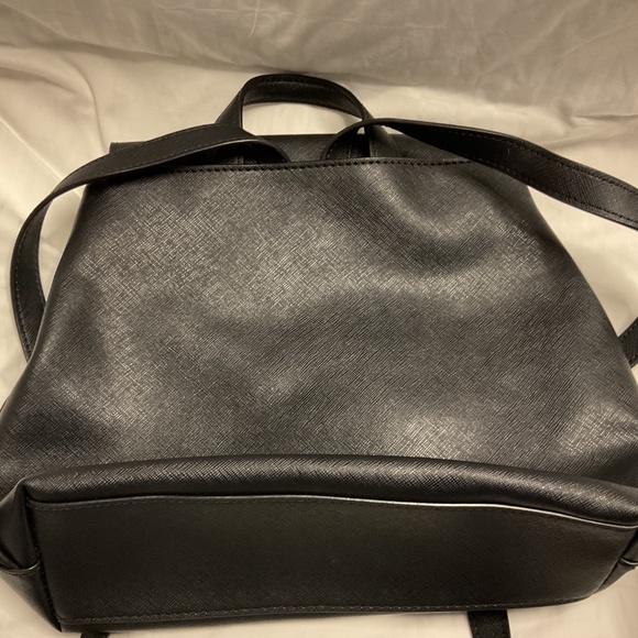 The Kate Spade New York Minnie Mouse Backpack (IN GOOD CONDITIONS) - Picture 2 of 5